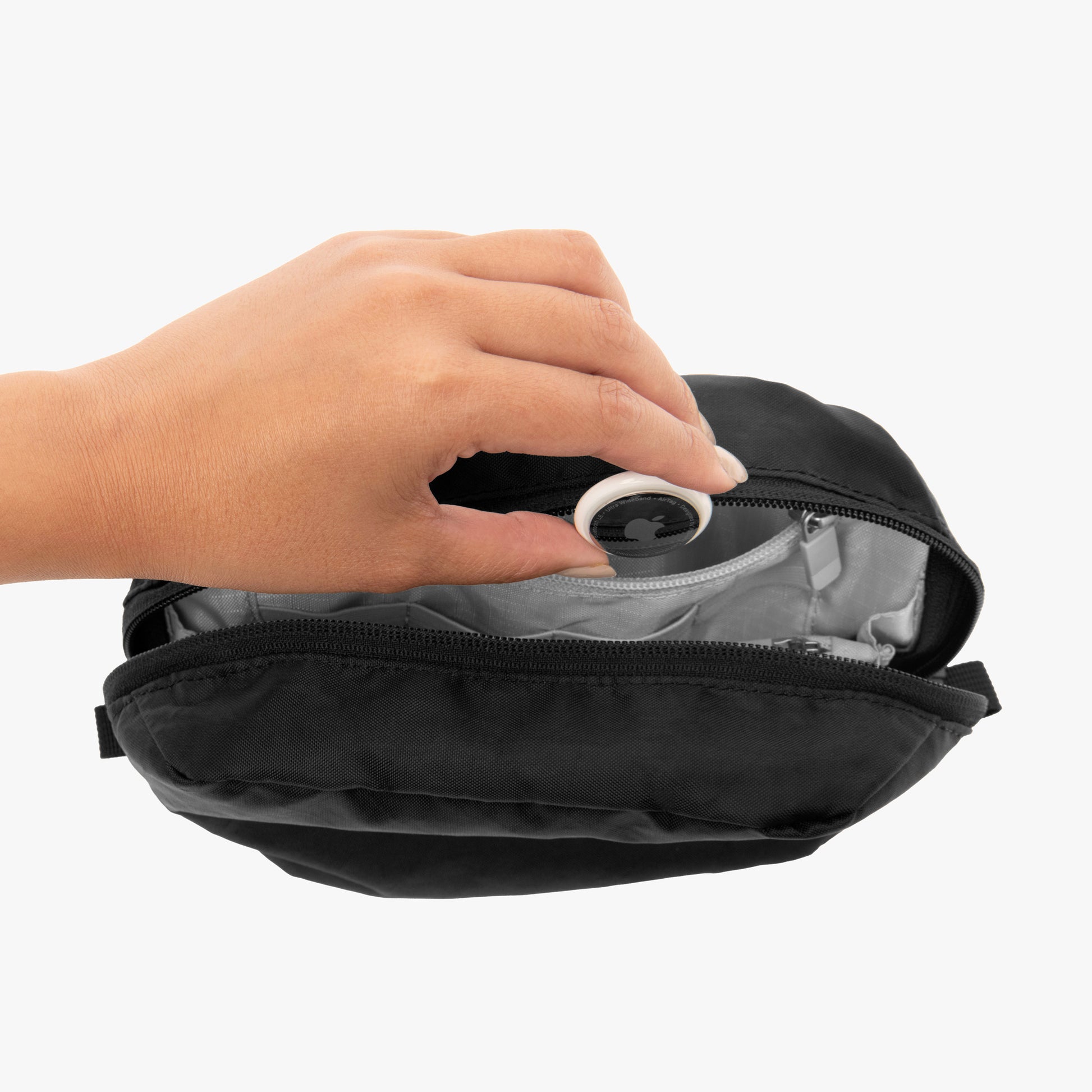 Keep track of your bag with an AirTag