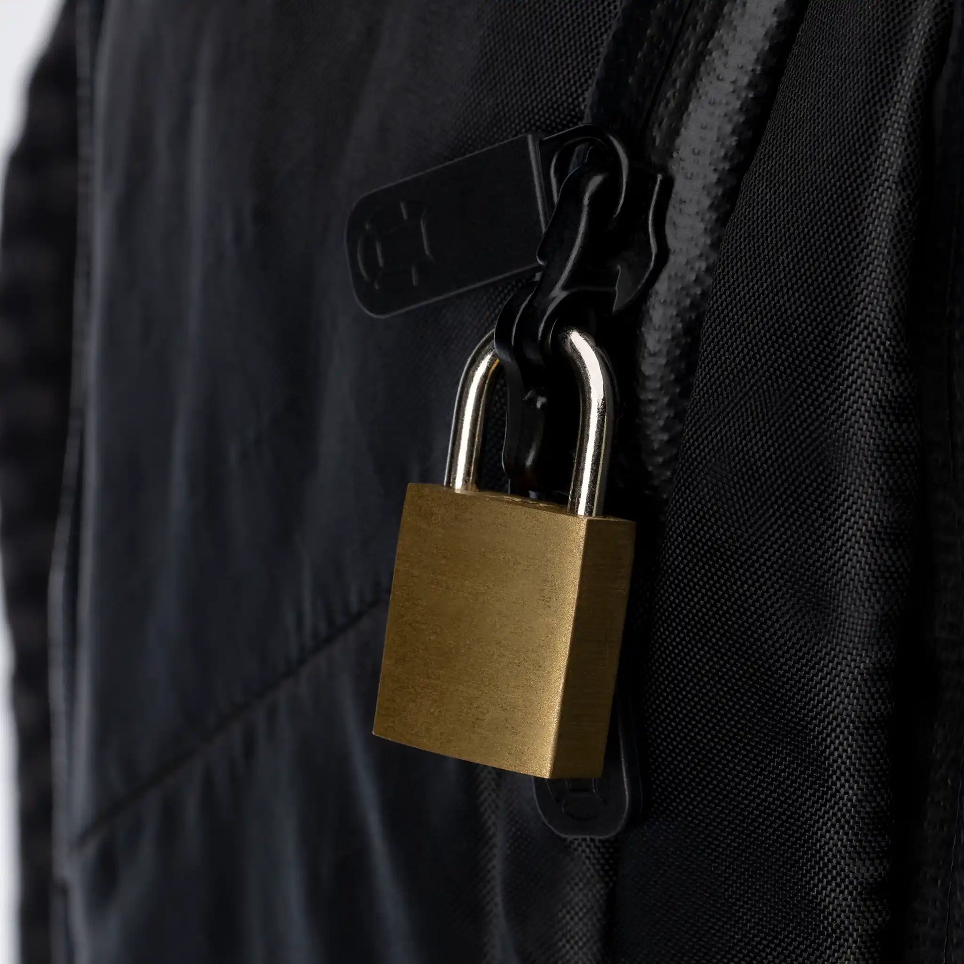 Lockable zippers keep your stuff safe (lock not included)