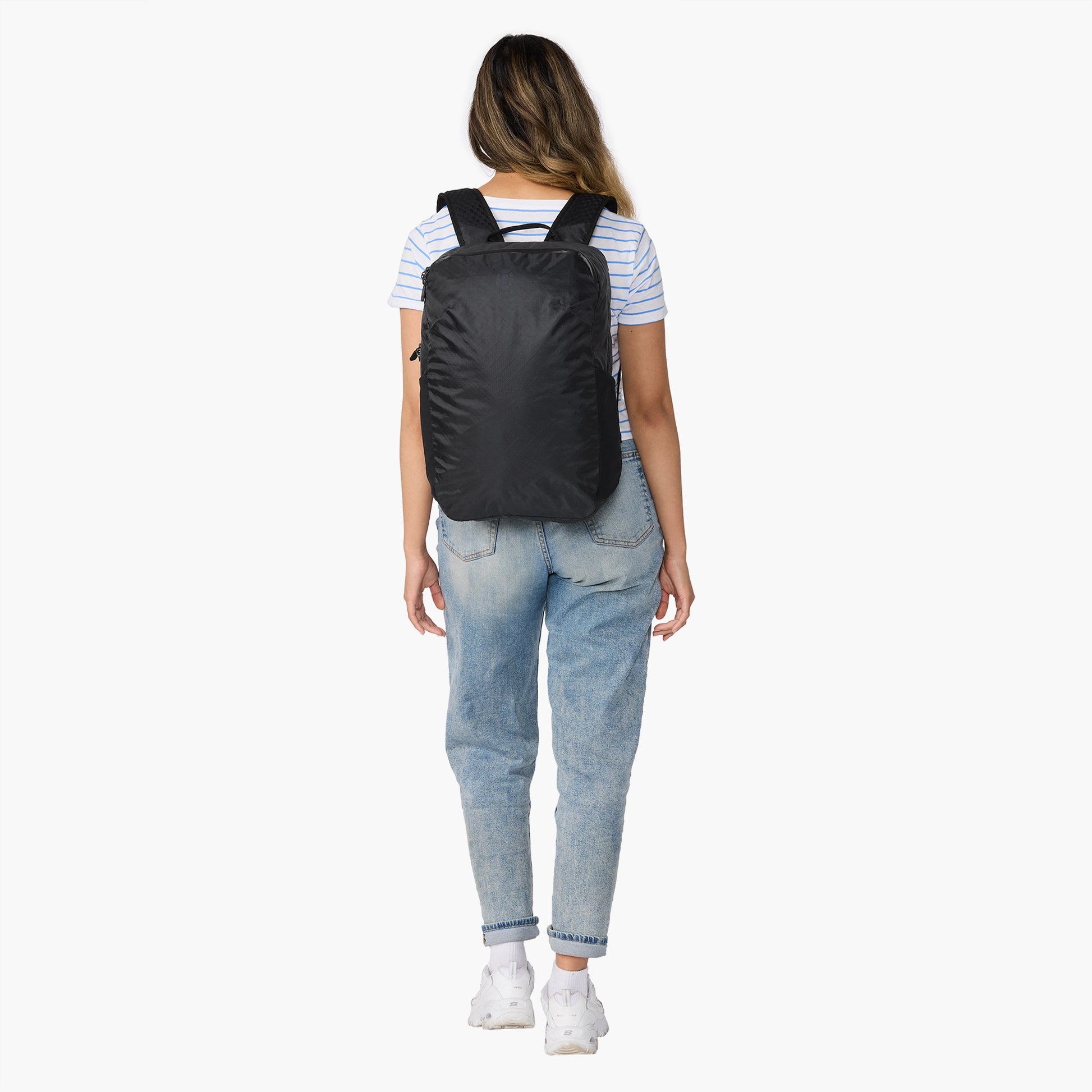 Daypack Pro on Faye (5'7")